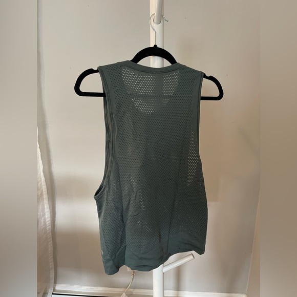 Lululemon Swiftly Breathe Crop Tank - Picture 4 of 8